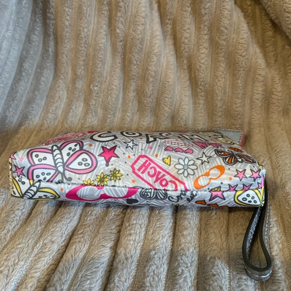 COACH zip Wristlet - Picture 5 of 9